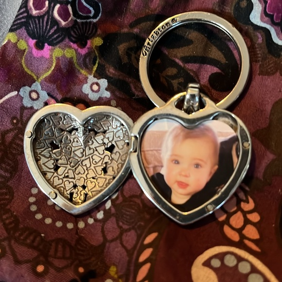 Brighton Heart Photo Locket Keychain Purse Fob Keyring Silver Plated Floral - Picture 7 of 7